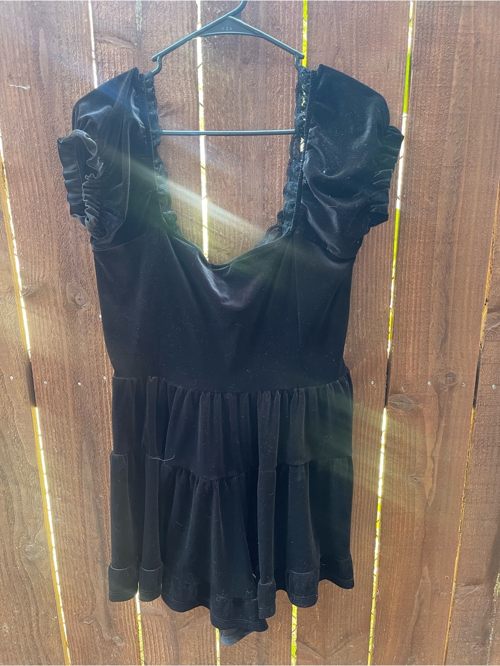 Urban Outfitters Lily Gothic Whimsy Witchy Velvet Playsuit Mini Romper Sz Lg - Picture 3 of 6